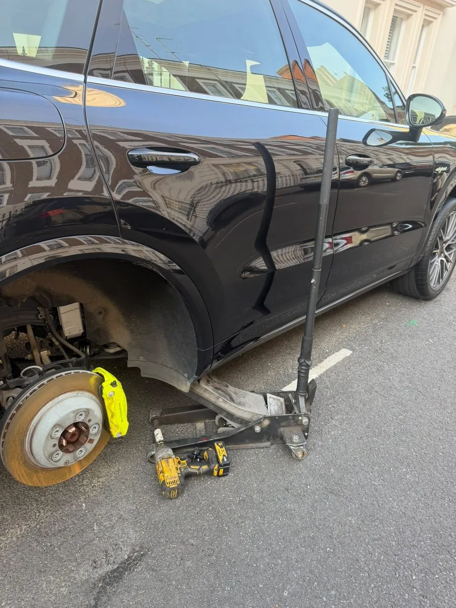 Mobile tyre fitting on site in Epsom